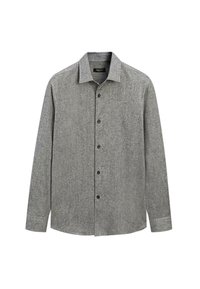Camicia grigia a maniche lunghe con bottoni realizzata in tessuto texturizzato. Presenta un colletto, una patta frontale con bottoni neri e una singola tasca sul petto.