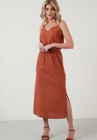 LELA Nappali ruha - brick red