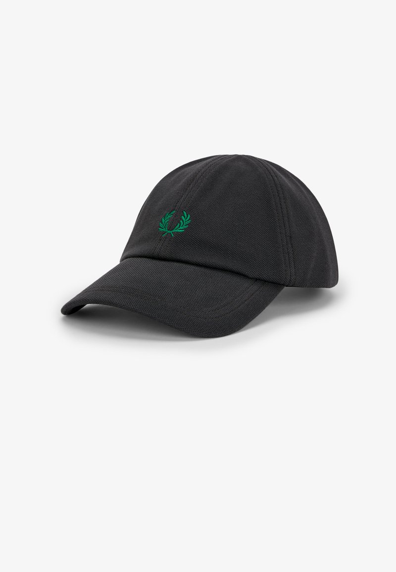 Casquette de baseball noire texturée avec visière incurvée et petit logo de couronne de laurier verte brodé au centre avant.