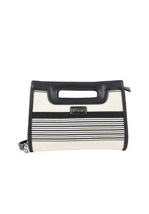 Pochette rectangulaire rayée noir et blanc avec poignée découpée et plaque logo, dotée d'une bandoulière amovible avec détail chaîne.