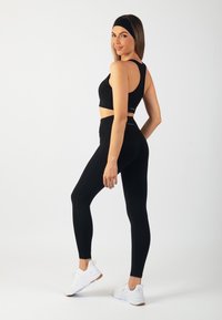 Carlheim Legíny – nohavice - black