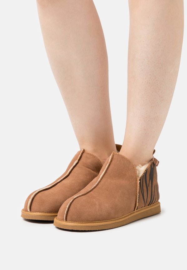 ANNIE - Ankle boots - chestnut