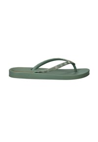 Groene rubberen flip-flops met twee dunne banden. De zool heeft een golvend patroon; lichtgewicht ontwerp geschikt voor casual gebruik.
