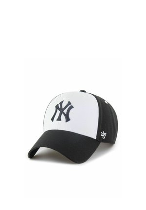 Gorra de béisbol en blanco y negro con el logo de los New York Yankees en el frente y el logo de la marca '47 en el lateral.