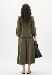Thumbnail Image 3