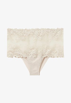 Beżowa koronkowa bielizna z kwiatowym wzorem w pasie oraz gładką, lekką tkaniną. Koronka ma falbaniasty detal na krawędziach.