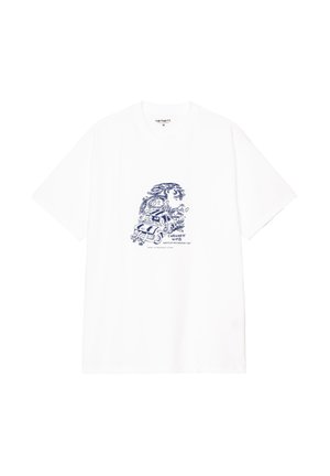 Hvid bomulds t-shirt med et blåt grafisk print af en vintage bil og abstrakte elementer. Korte ærmer, afslappet pasform, rund halsudskæring.