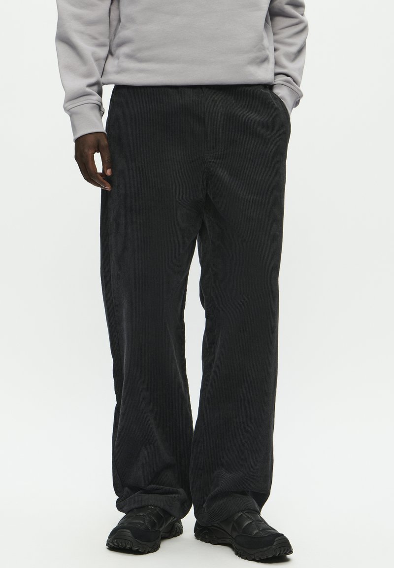 DOUBLE A BY W.W. LAX - Stoffhose - black sand