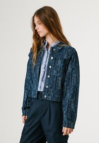 Pepe Jeans TINA PRINT - Jakna iz džinsa - dulwich blue