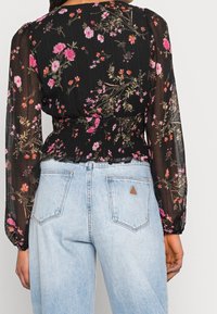 Vero Moda Blus - black