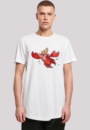 Hvit bomull t-skjorte med et fargerikt tegneserie-lobster grafikk. Designet inkluderer røde klør og bobler, noe som gir et lekent utseende.