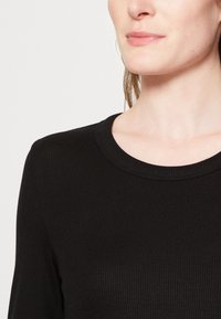 Selected Femme SLFDIANNA O NECK - Langærmet T-shirt - black