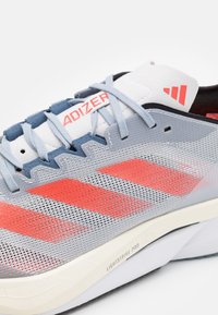 adidas Performance ADIZERO BOSTON 12 - Pantofi de alergare pe asfalt - halo silver/solar red/dash grey