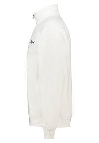 Pull blanc à demi-fermeture éclair vu de côté avec poignets et ourlet côtelés, et petit texte de logo noir sur la poitrine.
