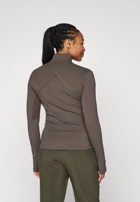 adidas Performance TRAINING COVER-UP - Træningsjakke - shadow olive