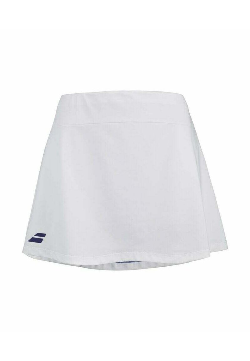 Falda deportiva blanca con cinturilla ancha y pequeño logotipo azul marino cerca del dobladillo en el lado izquierdo.