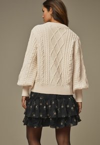 Laura Ashley CABLE  - Džemperis - cream