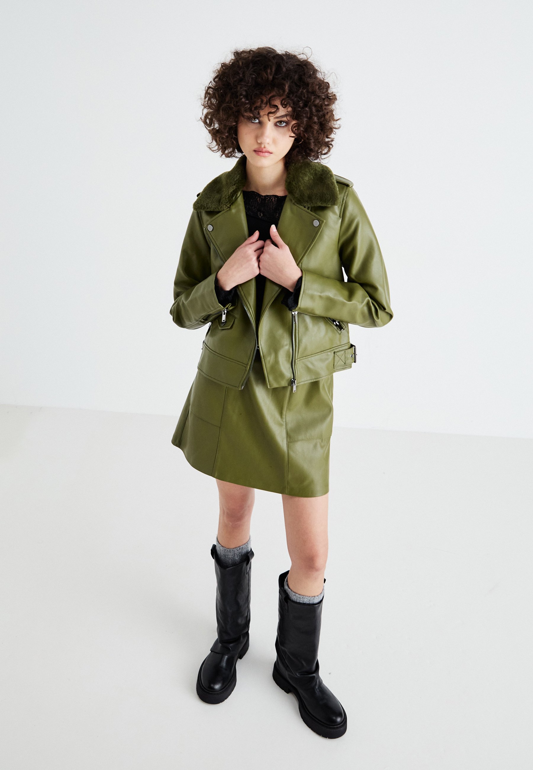 ONLY ONLVILHELMA BIKER - Faux leather jacket - winter moss/khaki ONLY ONLVILHELMA BIKER - Faux leather jacket - winter moss/khaki