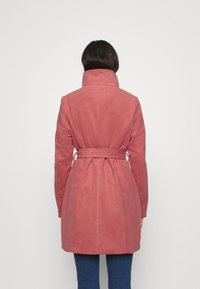 b.young Klassisk kappa / rock - light pink