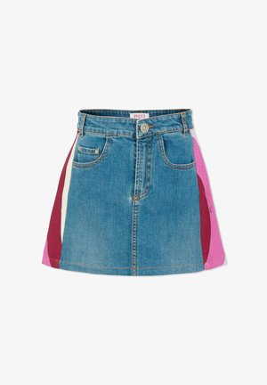 Gonna mini in denim con tasche frontali, chiusura con bottoni e pannelli color block nei colori rosa, rosso e bianco sui lati.