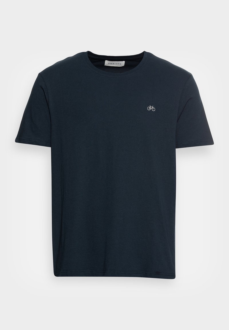 Mørkeblå bomulds t-shirt med rund halsudskæring og korte ærmer, prydet med et lille hvidt cykelmotiv på venstre brystområde.