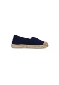 Scarpe slip-on in tela blu navy con suola in corda di juta e punta beige. Sul lato presenta un piccolo logo multicolore. Texture liscia.