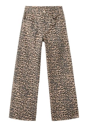 Pantalons à jambes larges en denim dans un tissu beige avec un motif léopard noir ; comprend cinq poches et une fermeture à bouton à l'avant.