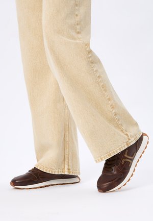 Candice Cooper, PLUME 5. - Sneaker low - braun-