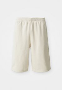 Unselected, white