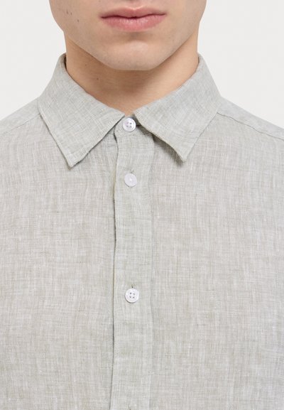 J.LINDEBERG SLIM MELANGE - Camisa - oil green