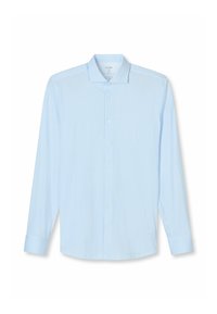 Hellblaues Langarmhemd mit vertikalen feinen weißen Streifen, Knopfleiste, Kragen und abgerundetem Saum. Der Stoff wirkt glatt.