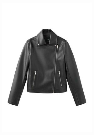 Giacca da motociclista in pelle nera con colletto alla coreana, chiusura frontale con cerniera e due tasche laterali con zip. Texture liscia e forma aderente.