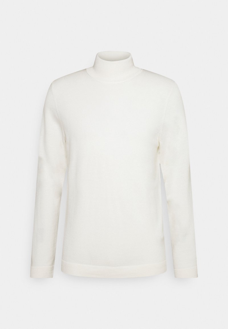 Pull-over blanc à col roulé à manches longues avec un col et des poignets côtelés, présenté sur un fond gris clair uni.