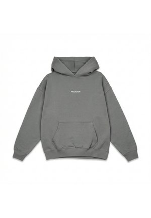 Grijze hoodie met capuchon, voorzak in kangoeroestijl en "PEGADON" in het wit op de borst gedrukt.