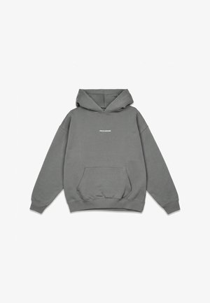 Grijze hoodie met capuchon, voorzak in kangoeroestijl en "PEGADON" in het wit op de borst gedrukt.