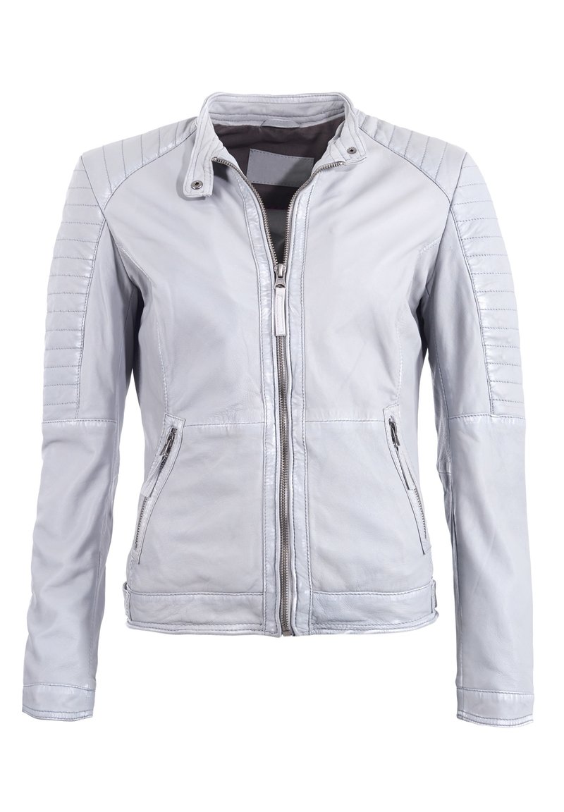 Lysegrå læderjakke med lynlås fortil, quiltede skulderdetaljer og to sidelommer med lynlås. Glat overflade med struktureret design.
