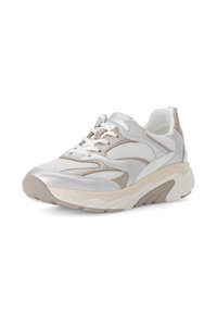 Witte en zilveren sportschoenen met mesh-stof, ondersteunende zool en beige accenten. Heeft een afgeronde neus en vetersluiting.
