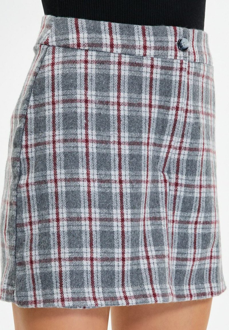 Damen Jeansröcke | Trendyol Shorts grey/grau - ZZ25015 Damen Jeansröcke | Trendyol Shorts grey/grau - ZZ25015