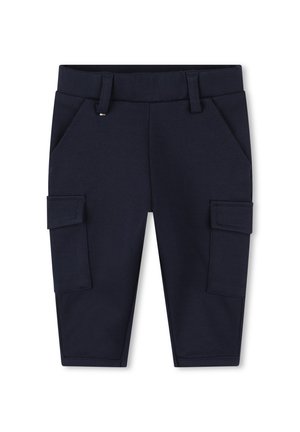 Pantaloni cargo blu navy con una cintura elastica, due tasche laterali e due tasche cargo. Realizzati in tessuto resistente con una texture liscia.