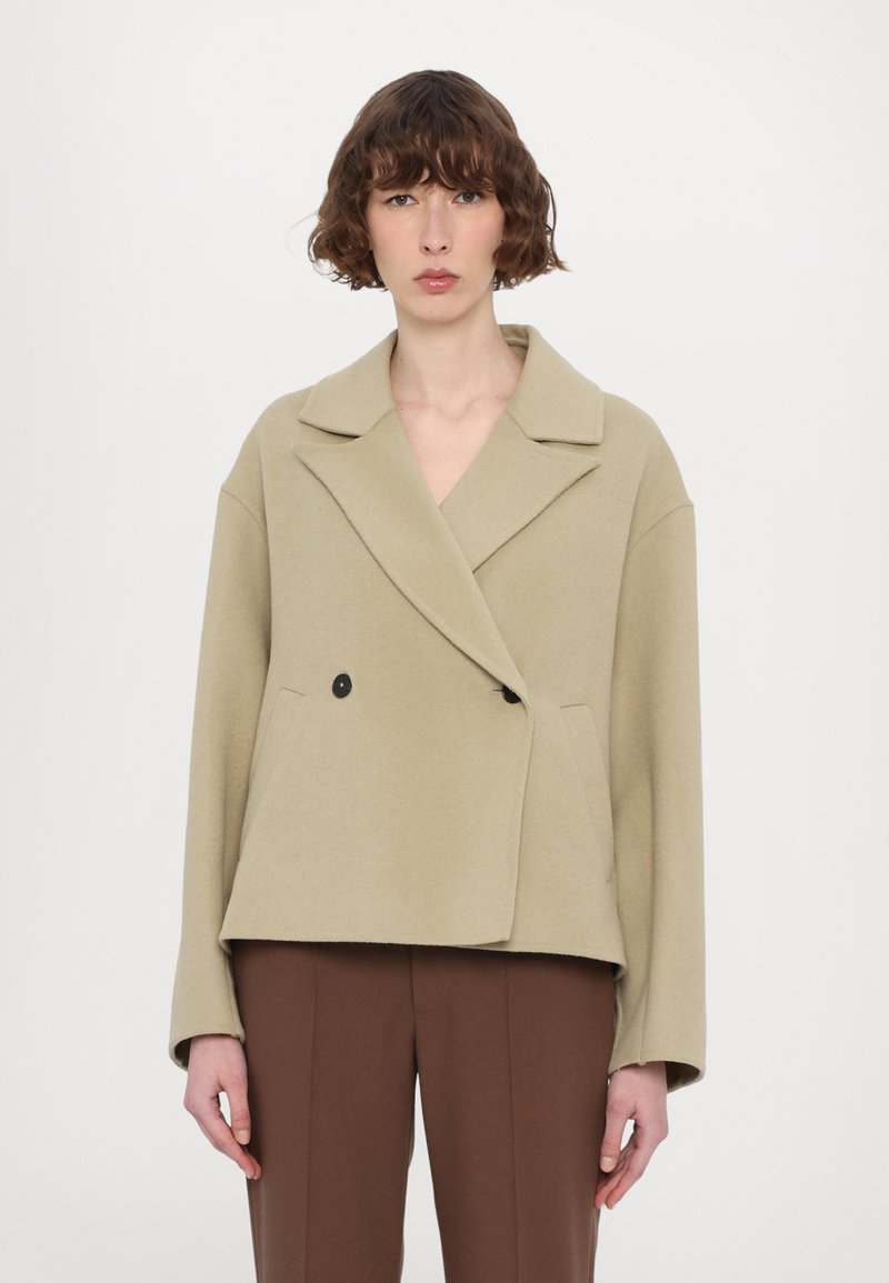 CLOSED - Short coat - warm sand, Enlarge
