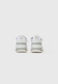 EA7 Emporio Armani LEGACY UNISEX - Baskets basses - white/grey violet