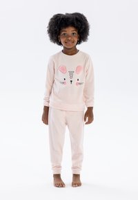 Ljusrosa fleece pyjamasset med ett musansikte. Långärmad topp och matchande byxor har mjuktextur och rundade ärmslut.