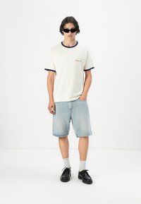 Jack & Jones JORNORREBRO RINGER TEE CREW NECK - T-shirts basic - antique white