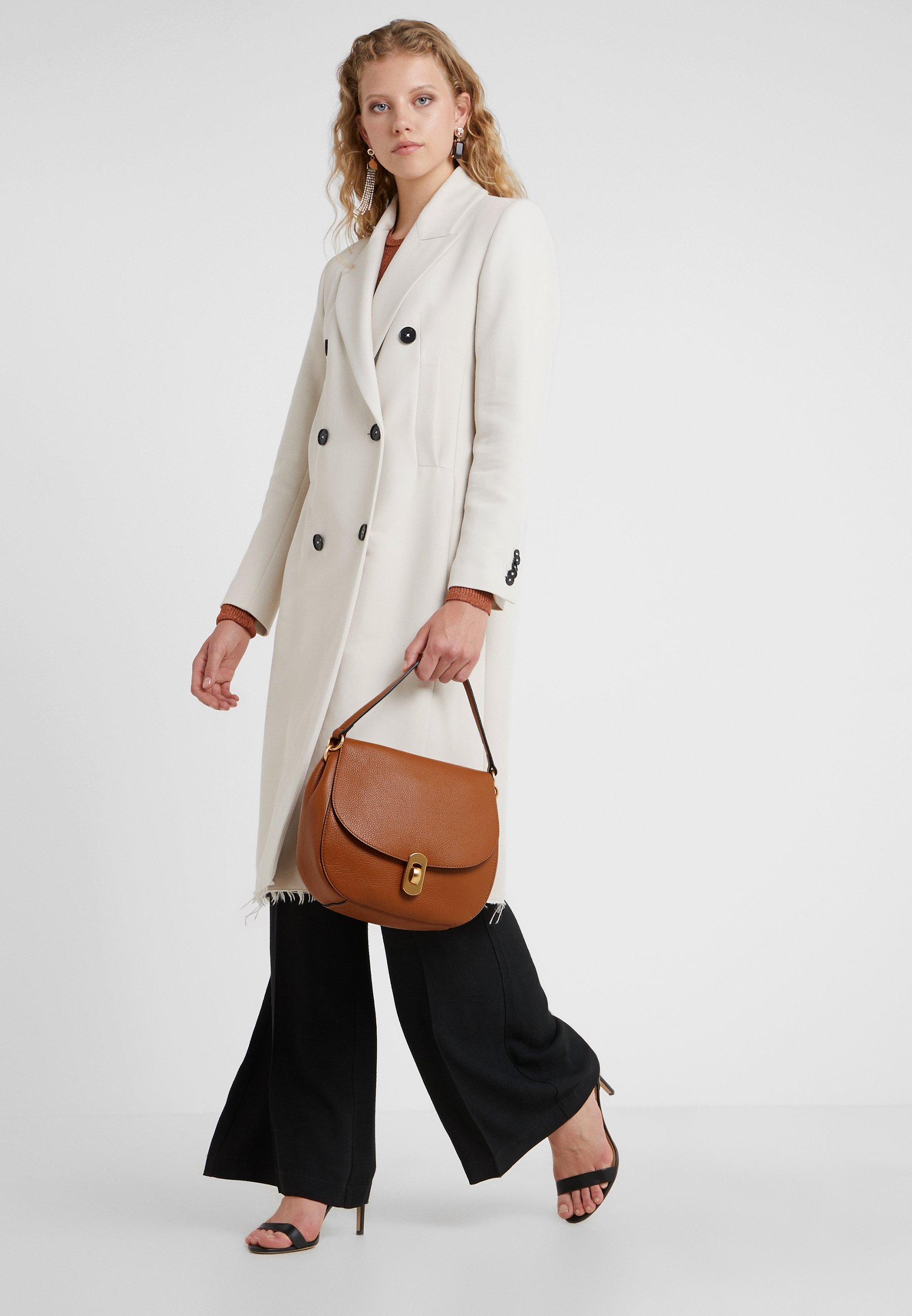 Coccinelle ZANIAH Håndveske caramel Zalando.no Coccinelle ZANIAH Håndveske caramel Zalando.no