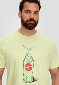 s.Oliver À IMPRIMÉ SINALCO® - T-shirt imprimé - limettengrün