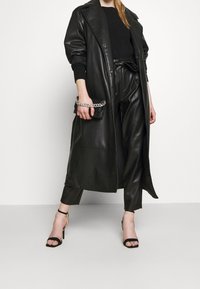 VILA Pullover - black