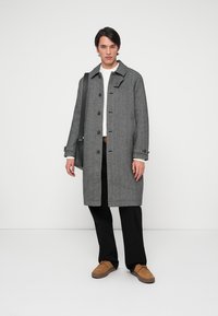 Calvin Klein Klasisks mētelis - black