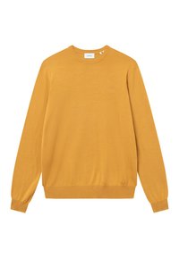 Mosterdgele gebreide sweatshirt met een ronde hals, geribbelde manchetten en zoom, en een geborduurd logo in de linkerbovenhoek.