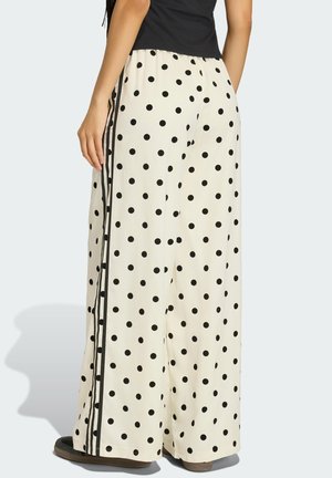 Poradie 7: adidas Originals - POLKA DOT WIDE LEG PANTS - Nohavice