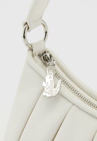Lacoste LENGLEN BAG - Rankinė - cristalline